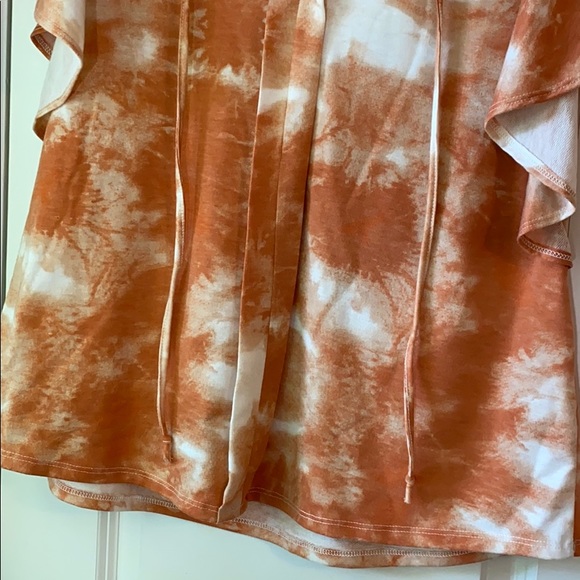 Ruthie Grace- Tie Dye shirt with flutter sleeves - Picture 4 of 6